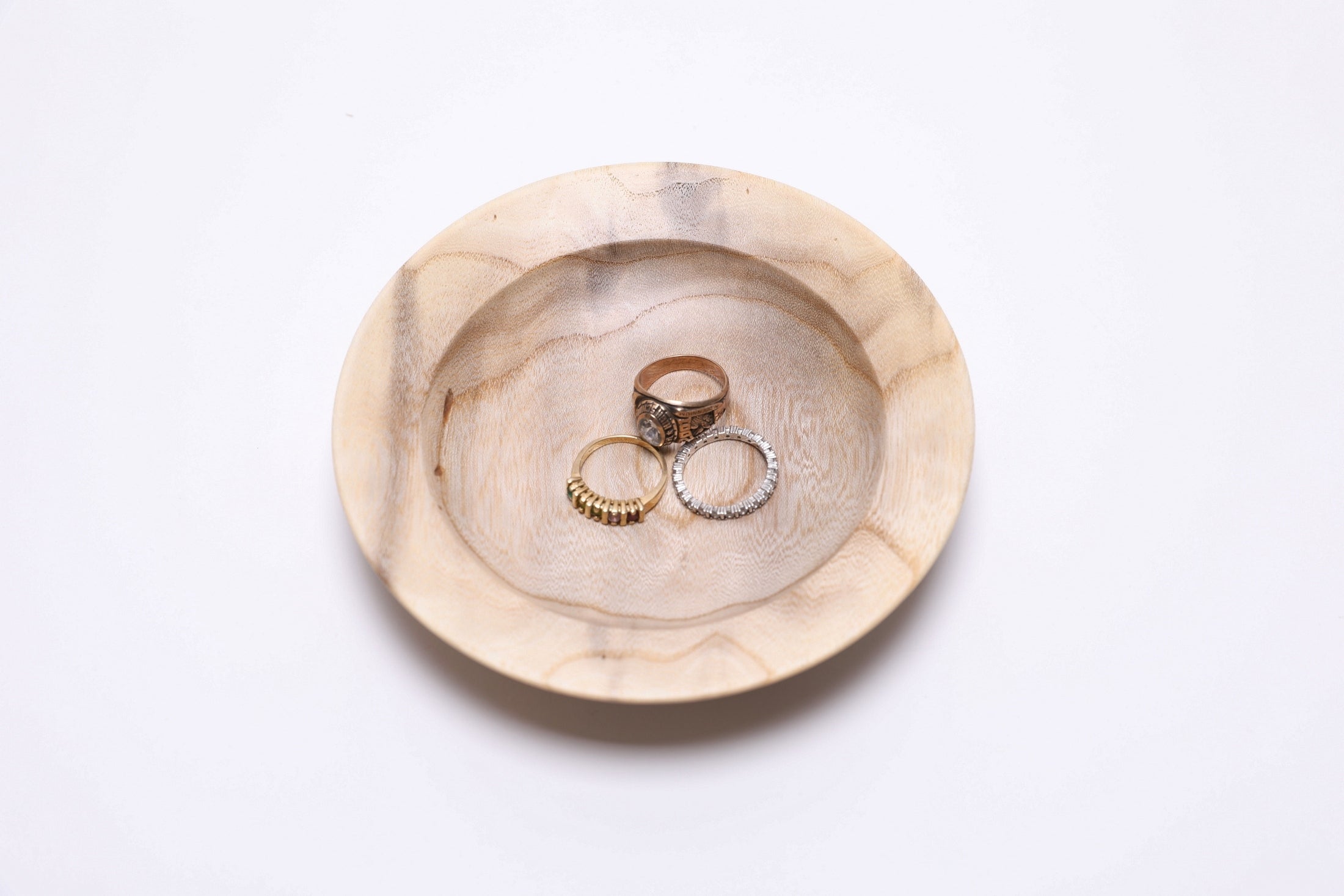 Sanders Woodworking ring dish with 3 rings in it, 5 1/8 inch, Made in USA