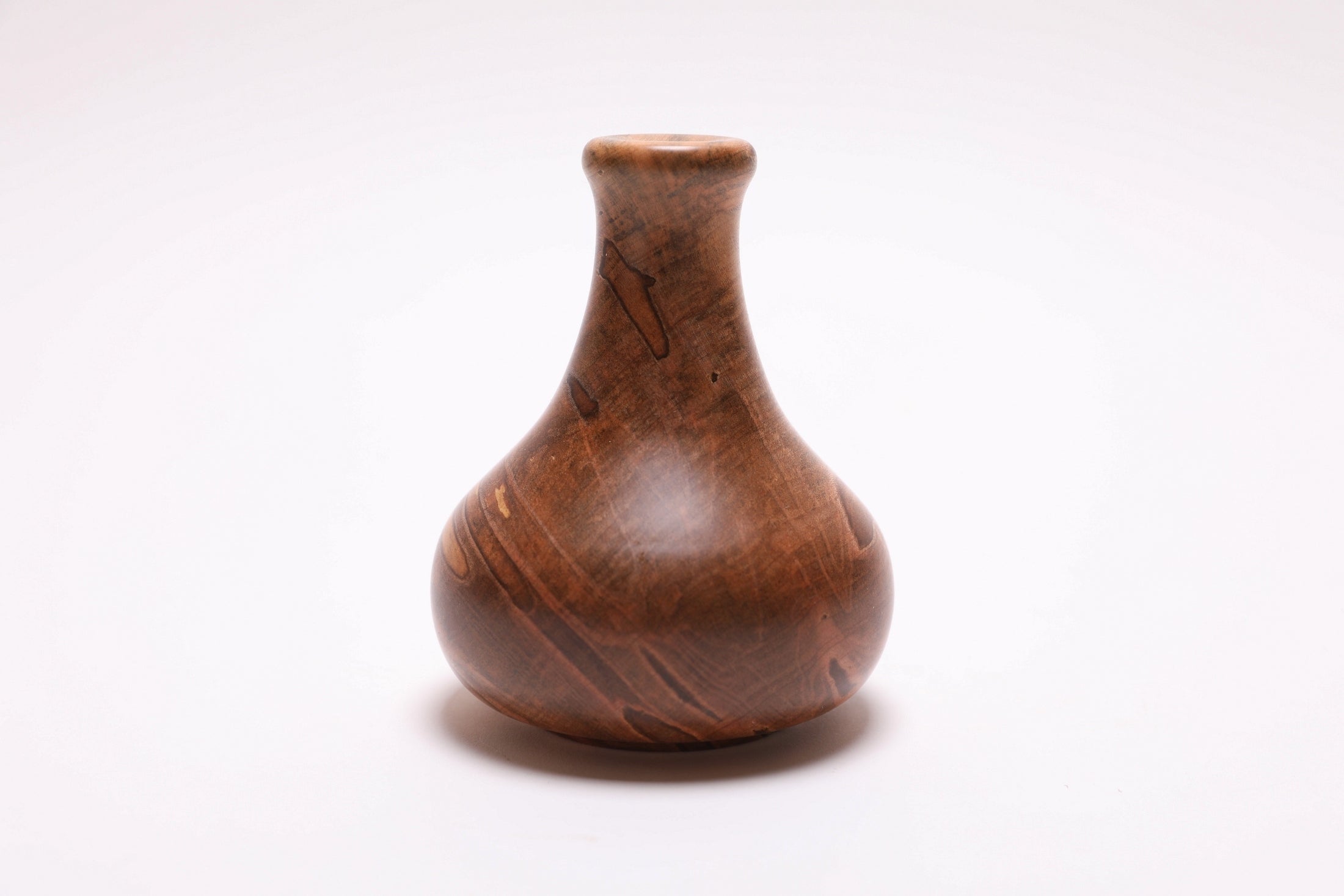 Ambrosia maple weed pot 270 degree side view, small dry vase 4 3/8 by 3 1/2 inches