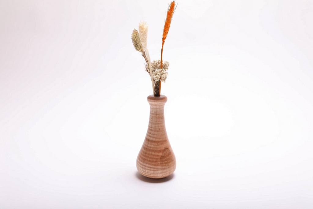 Tiger maple weed pot with dried flowers (not included), side view rotated 270° – chatoyant tiger maple grain detail