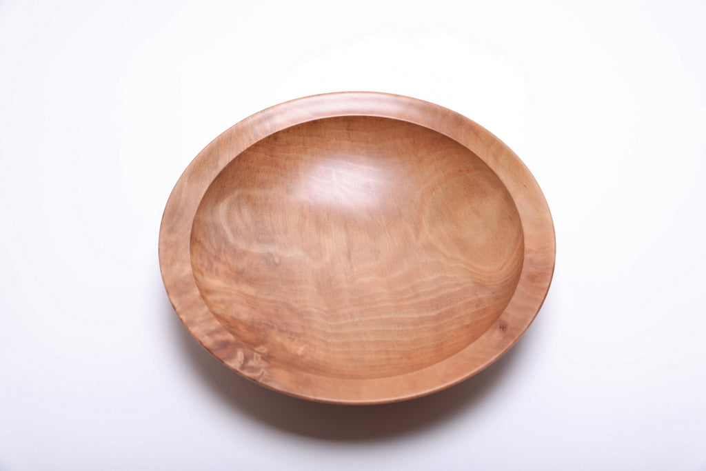 Sweet gum wooden bowl top view rotated 180°, wavy growth ring transition lines and food-safe oil finish