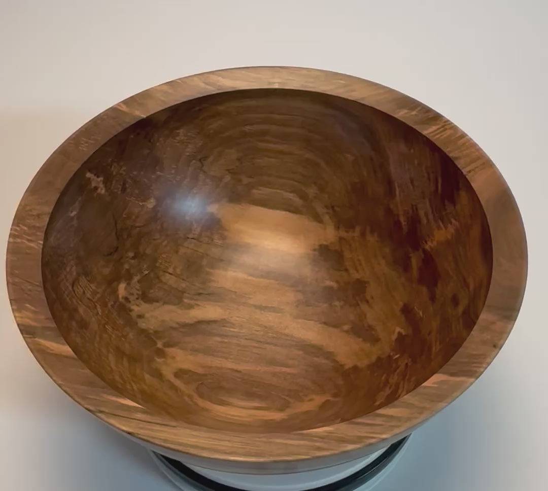 Video of spalted sugar maple fruit and salad bowl rotating to show cream, amber, and ink-black spalting — Sanders Woodworking